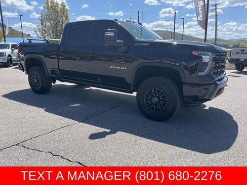 Used 2025 Chevrolet Silverado 2500 ZR2 w/ Technology Package AWD/4WD image 1