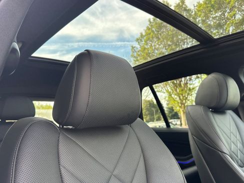 Used 2023 BMW X5 xDrive40i w/ Premium Package AWD/4WD image 19