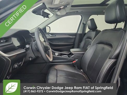 Certified 2023 Jeep Grand Cherokee L Limited w/ Luxury Tech Group II image 18