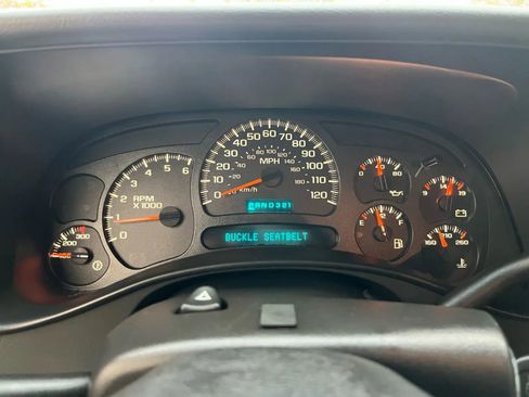 Used 2005 Chevrolet Avalanche Z66 w/ Preferred Equipment Group RWD image 25