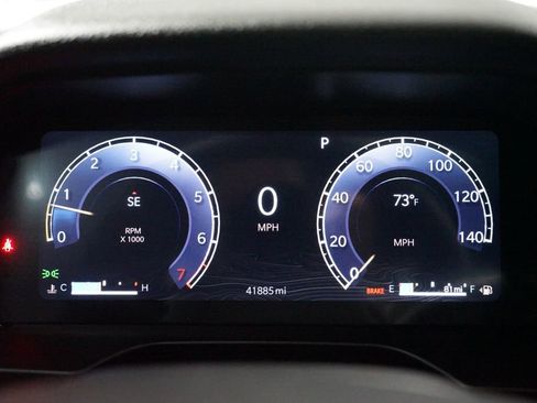 Used 2025 Jeep Grand Cherokee L Laredo RWD image 16