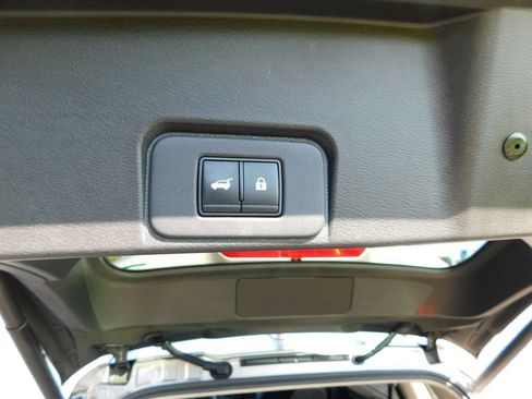 Used 2021 Nissan Rogue SL w/ Premium Package AWD/4WD image 24