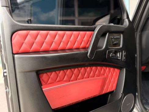 Used 2015 Mercedes-Benz G 63 AMG 4MATIC image 33
