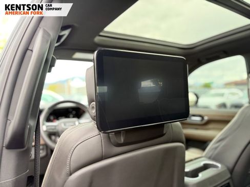 Used 2025 GMC Yukon Denali Ultimate AWD/4WD image 44