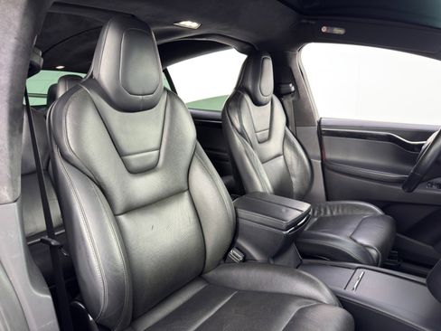 Used 2016 Tesla Model X P90D image 34