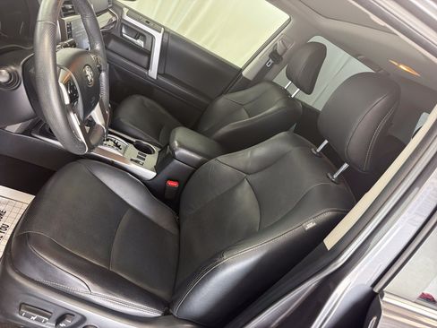 Used 2022 Toyota 4Runner Limited AWD/4WD image 13
