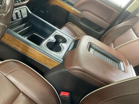 Used 2019 Chevrolet Silverado 2500 High Country w/ Duramax Plus Package image 18