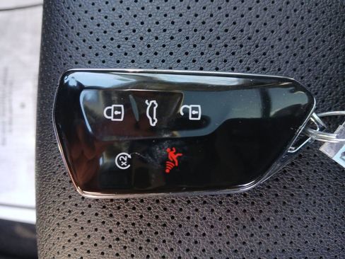 New 2026 Volkswagen Atlas SE image 28