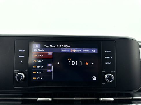 Used 2022 Kia Carnival LX FWD image 21