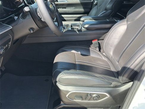 Used 2022 Jeep Wagoneer Series II image 21