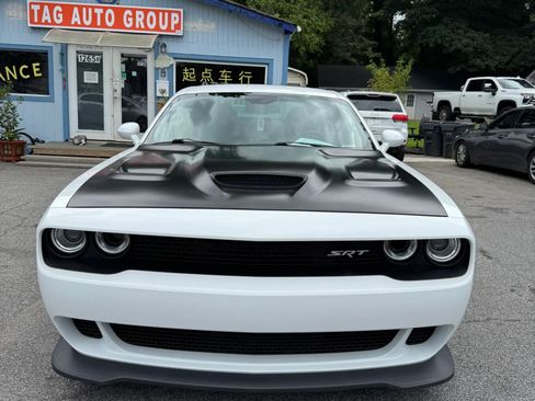 Used 2016 Dodge Challenger SRT Hellcat RWD image 2