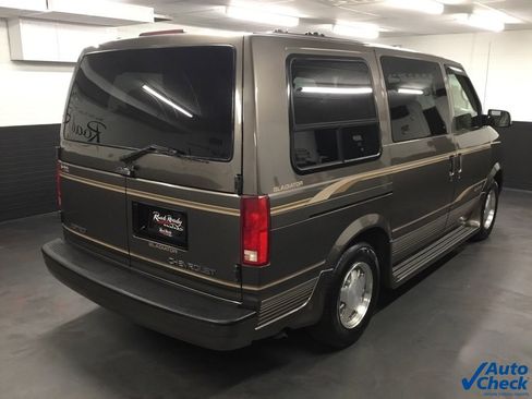 Used 1999 Chevrolet Astro image 11