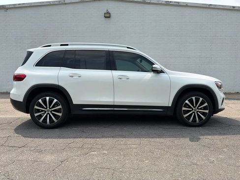Used 2022 Mercedes-Benz GLB 250 w/ Premium Package image 1
