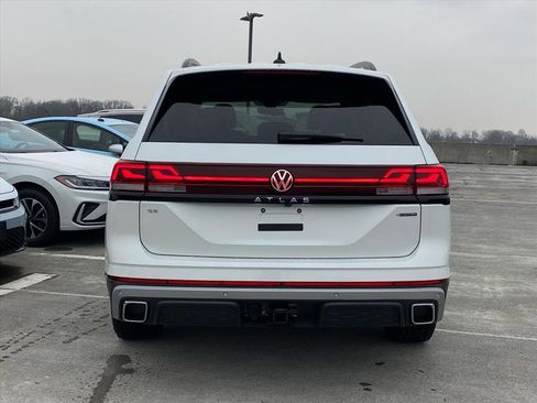 New 2026 Volkswagen Atlas Peak Edition AWD/4WD image 4