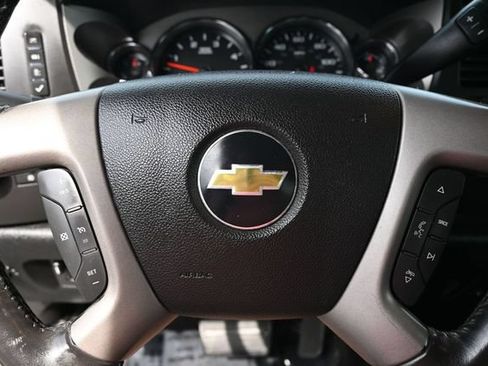 Used 2011 Chevrolet Silverado 2500 LT w/ Interior Plus Package AWD/4WD image 27