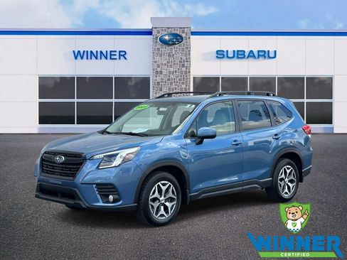Used 2023 Subaru Forester Premium AWD/4WD image 1