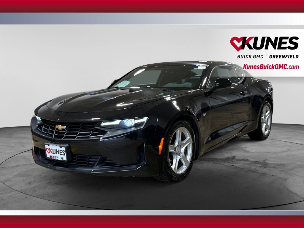 Used 2023 Chevrolet Camaro LT RWD image 5
