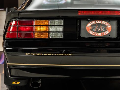 Used 1987 Chevrolet Camaro Z28 RWD image 34