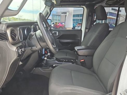 Used 2018 Jeep Wrangler Unlimited Sport AWD/4WD image 16