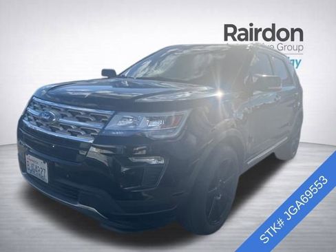 Used 2018 Ford Explorer XLT w/ Equipment Group 202A image 4