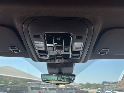 Used 2026 GMC Yukon Elevation w/ Elevation Premium Package AWD/4WD image 23