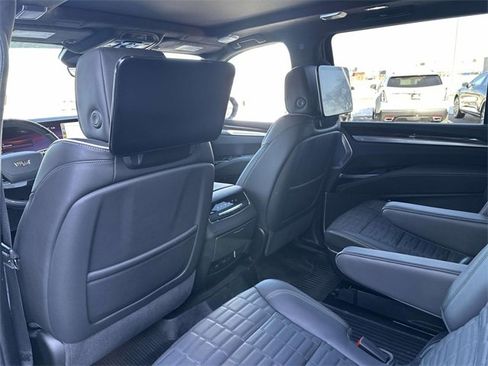 Certified 2025 Cadillac Escalade ESV Premium Luxury Platinum w/ LPO, Floor Liner Package image 29