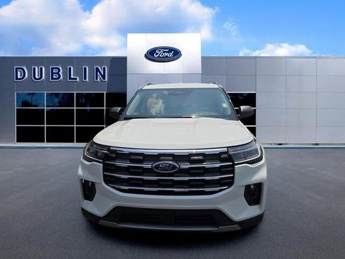 New 2026 Ford Explorer Active w/ Active Comfort Package RWD image 2