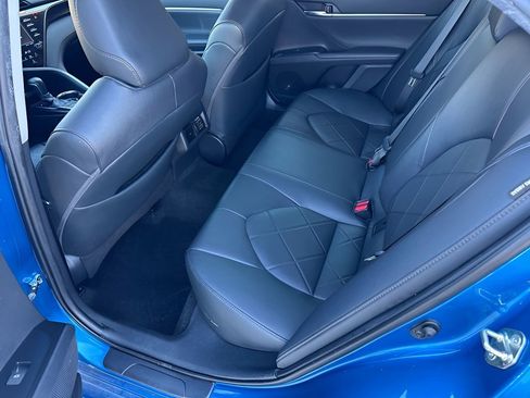 Used 2019 Toyota Camry XLE FWD image 23