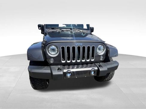 Used 2018 Jeep Wrangler Unlimited Sahara w/ Connectivity Group AWD/4WD image 7
