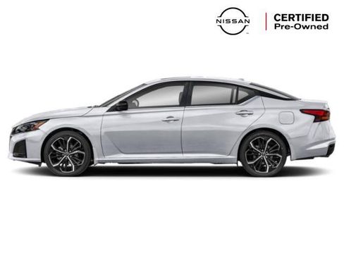 Certified 2025 Nissan Altima 2.5 SR w/ SR Premium Package AWD/4WD image 1