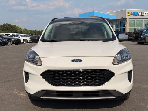Used 2022 Ford Escape SE w/ Convenience Package FWD image 6