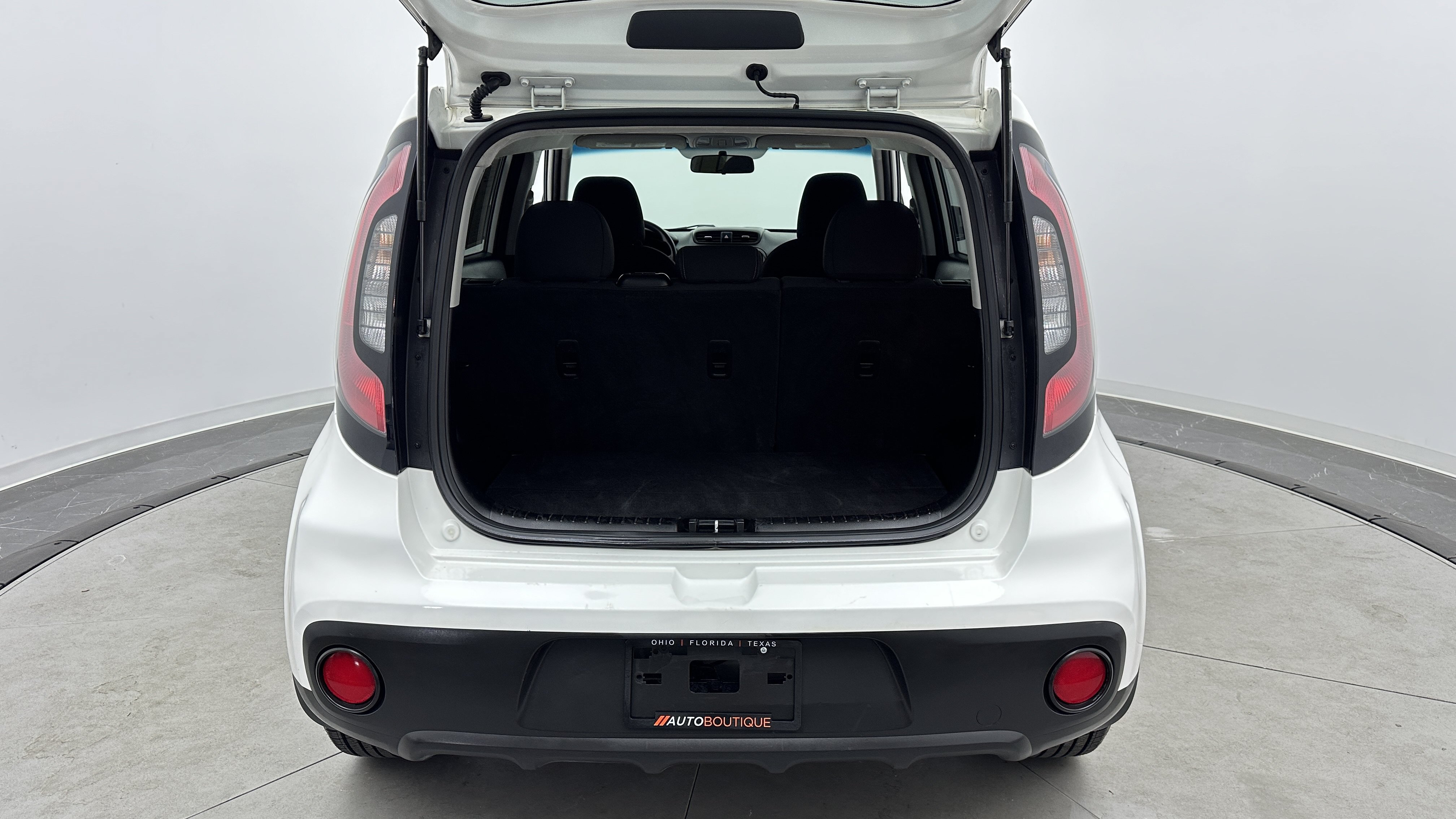 Used 2019 Kia Soul FWD image 23