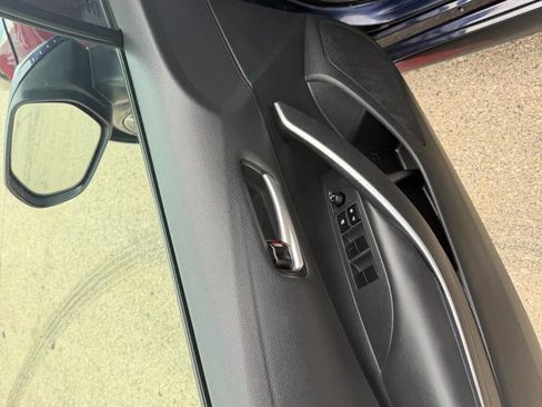 Used 2020 Toyota Corolla SE w/ SE Premium Package image 10