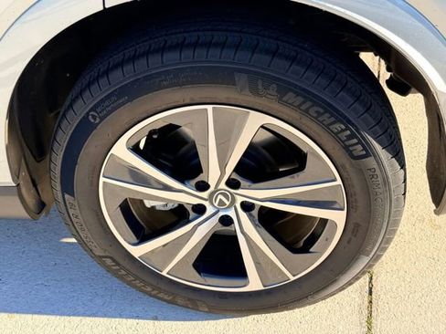 Certified 2025 Lexus RX 350 FWD image 9