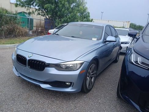 Used 2015 BMW 320i xDrive Sedan AWD/4WD image 3