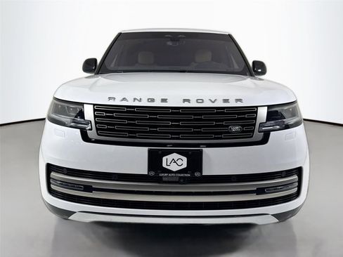 Used 2023 Land Rover Range Rover SE image 11