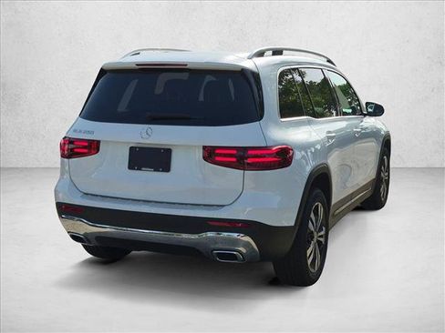 New 2026 Mercedes-Benz GLB 250 image 2