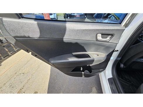 Used 2019 Kia Optima LX image 30