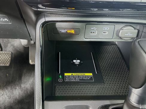 Used 2025 Honda CR-V EX-L image 36