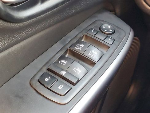 Used 2021 Jeep Cherokee Latitude Lux image 16