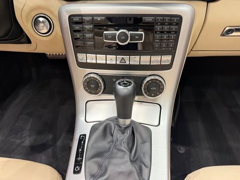 Used 2013 Mercedes-Benz SLK 350 image 37