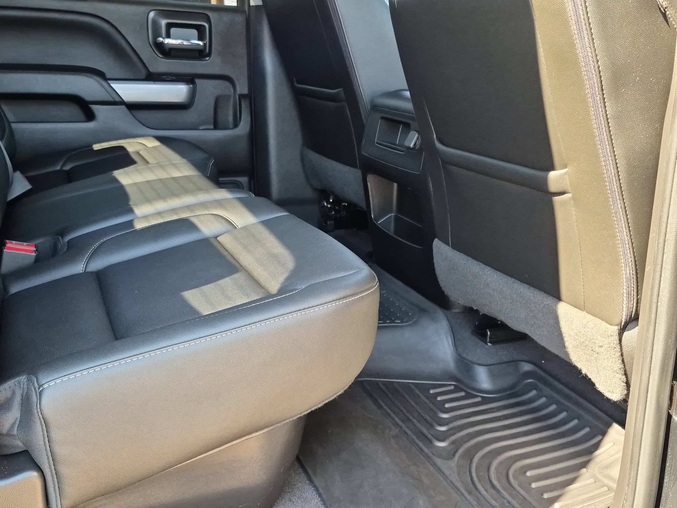Used 2018 Chevrolet Silverado 1500 LTZ Z71 w/ LTZ Plus Package AWD/4WD image 25