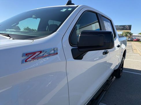Used 2021 Chevrolet Silverado 1500 LT Trail Boss w/ Bed Protection Package AWD/4WD image 10