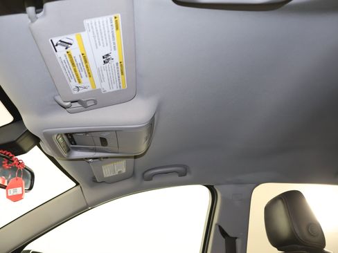 Used 2021 GMC Terrain SLT image 41