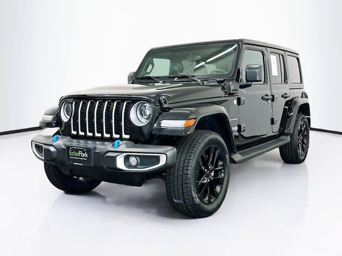 Used 2023 Jeep Wrangler Unlimited Sahara w/ Cold Weather Group AWD/4WD image 3