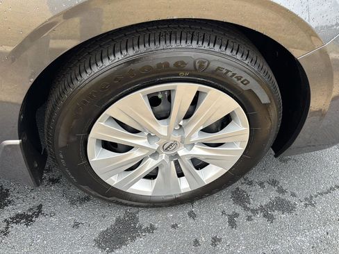 Used 2025 Nissan Sentra S image 32