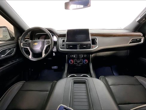 Used 2023 Chevrolet Suburban Premier AWD/4WD image 21