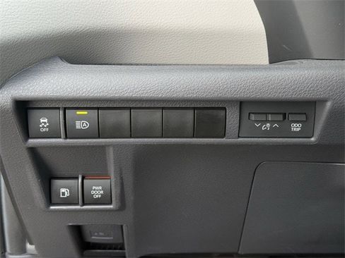 Used 2024 Toyota Sienna XLE image 23