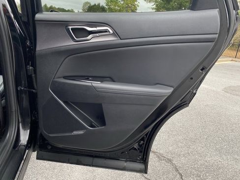 Used 2023 Kia Sportage SX image 31