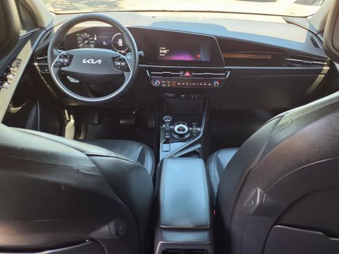 Used 2023 Kia Niro Wind FWD image 18